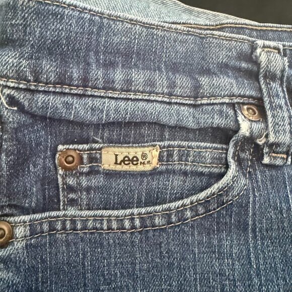 Lee Relaxed Straight Leg Jeans - Picture 3 of 6